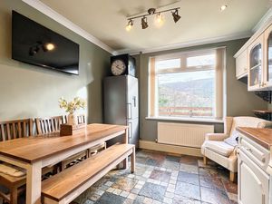 Photo 21- click for photo gallery